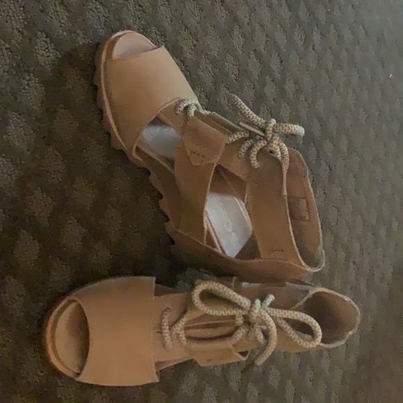Sorel sandals tan - Picture 2 of 3